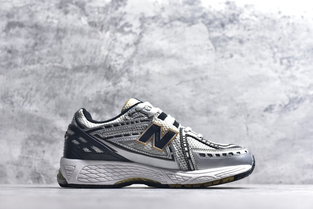 New Balance 1906 Retro Lifestyle Sneaker | M1906RA