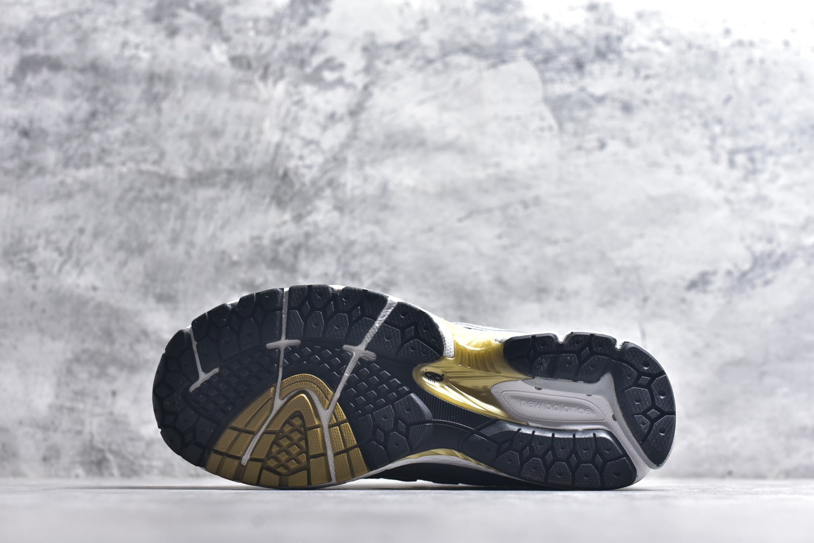 New Balance 1906 Retro Lifestyle Sneaker | M1906RA