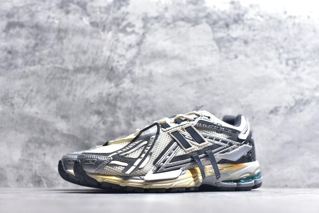 New Balance 1906 Retro Lifestyle Sneaker | M1906AD