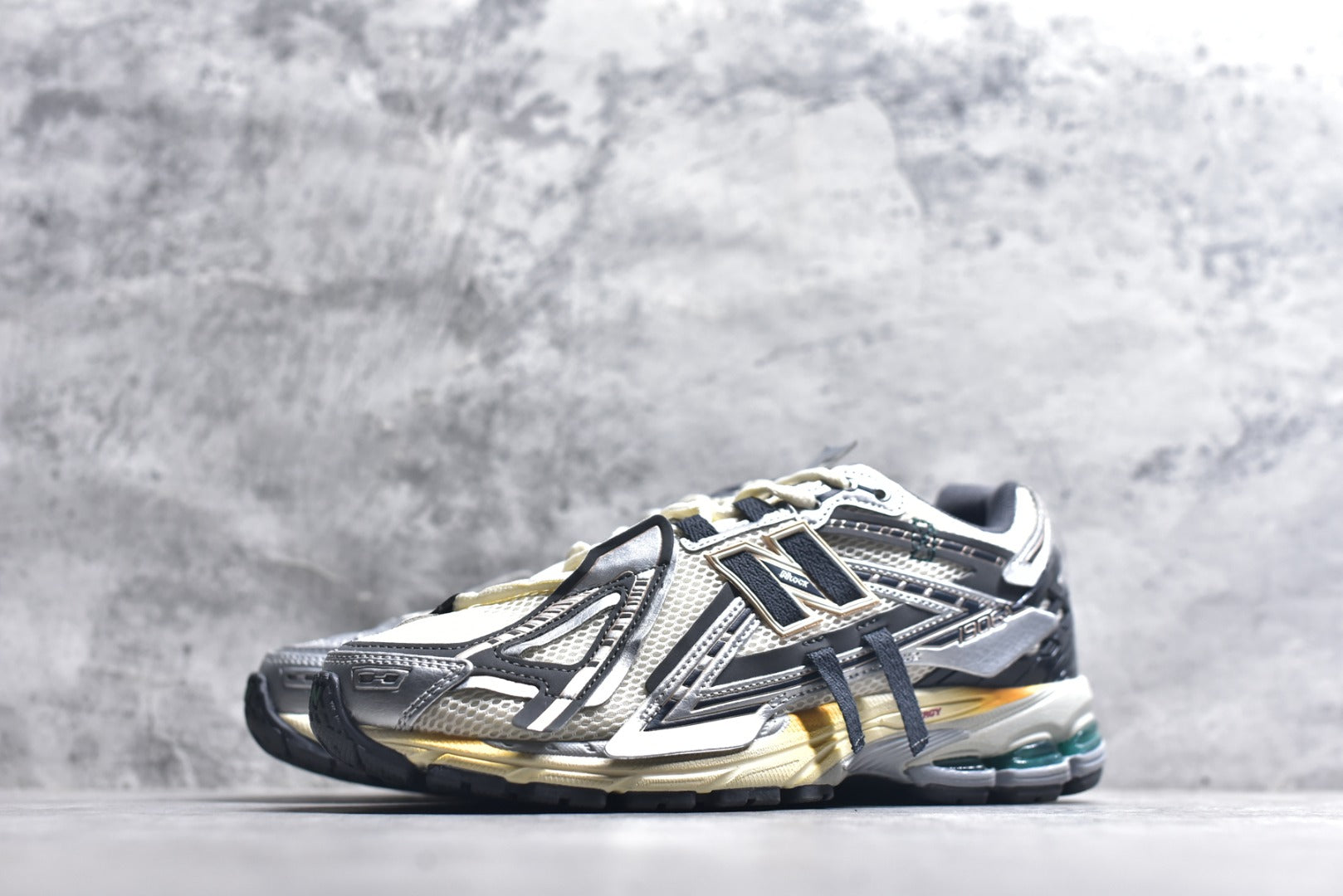 New Balance 1906 Retro Lifestyle Sneaker | M1906AD