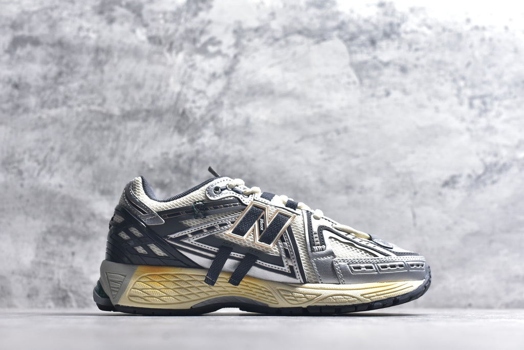 New Balance 1906 Retro Lifestyle Sneaker | M1906AD