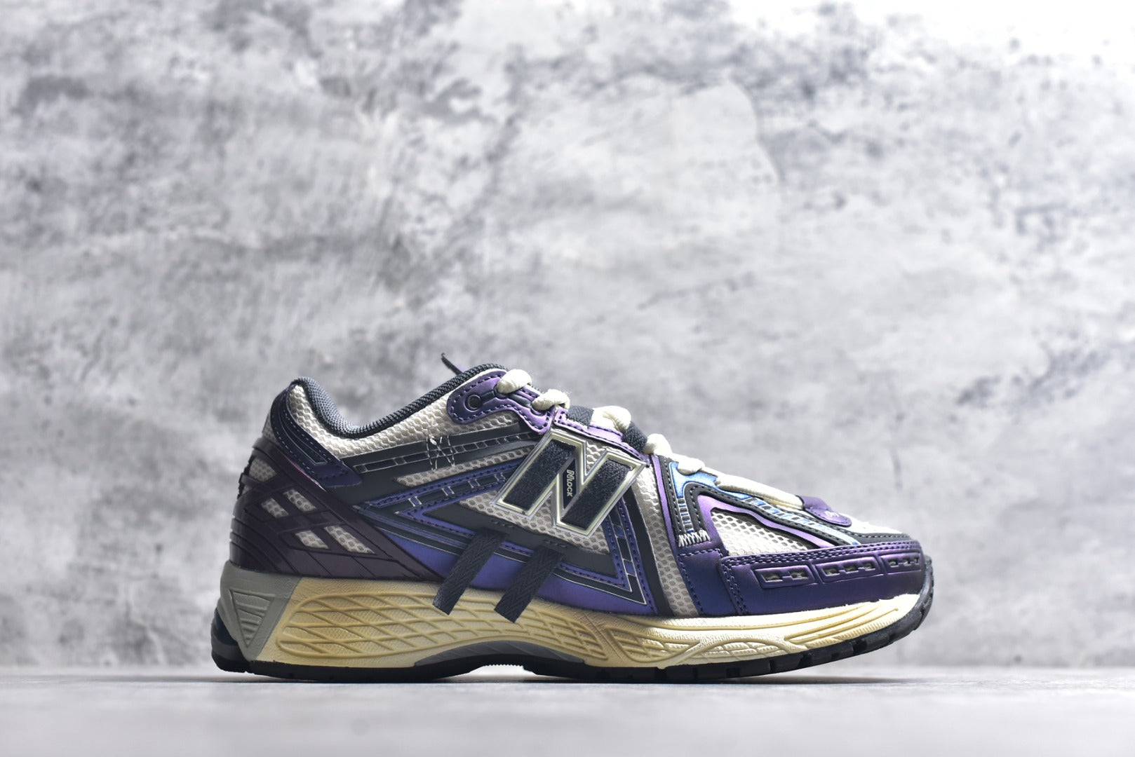 New Balance 1906 Retro Lifestyle Sneaker | U1906ANB
