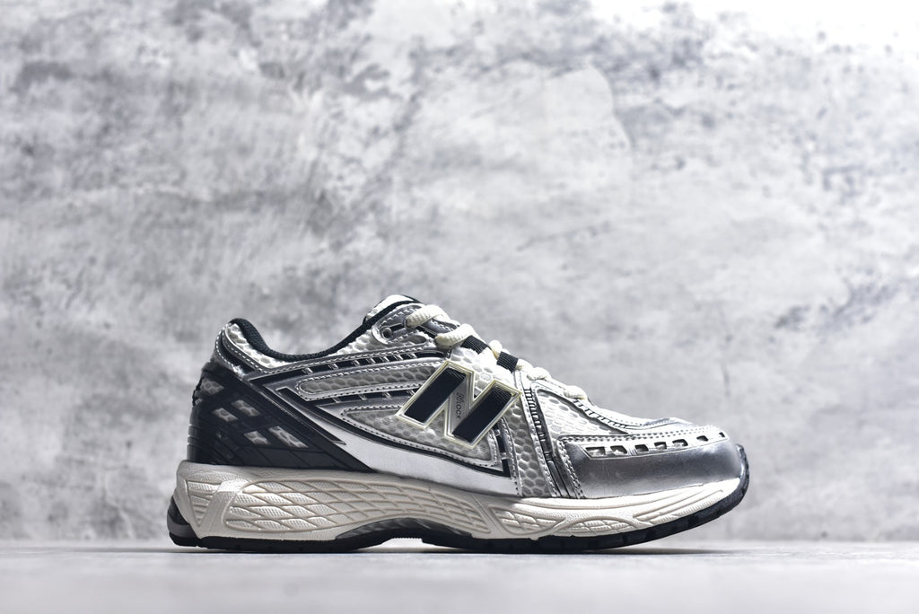 New Balance 1906 Retro Lifestyle Sneaker | M1906RER
