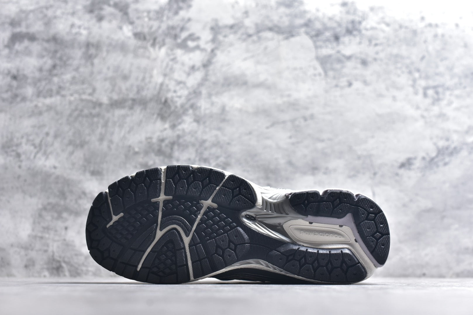 New Balance 1906 Retro Lifestyle Sneaker | M1906RER