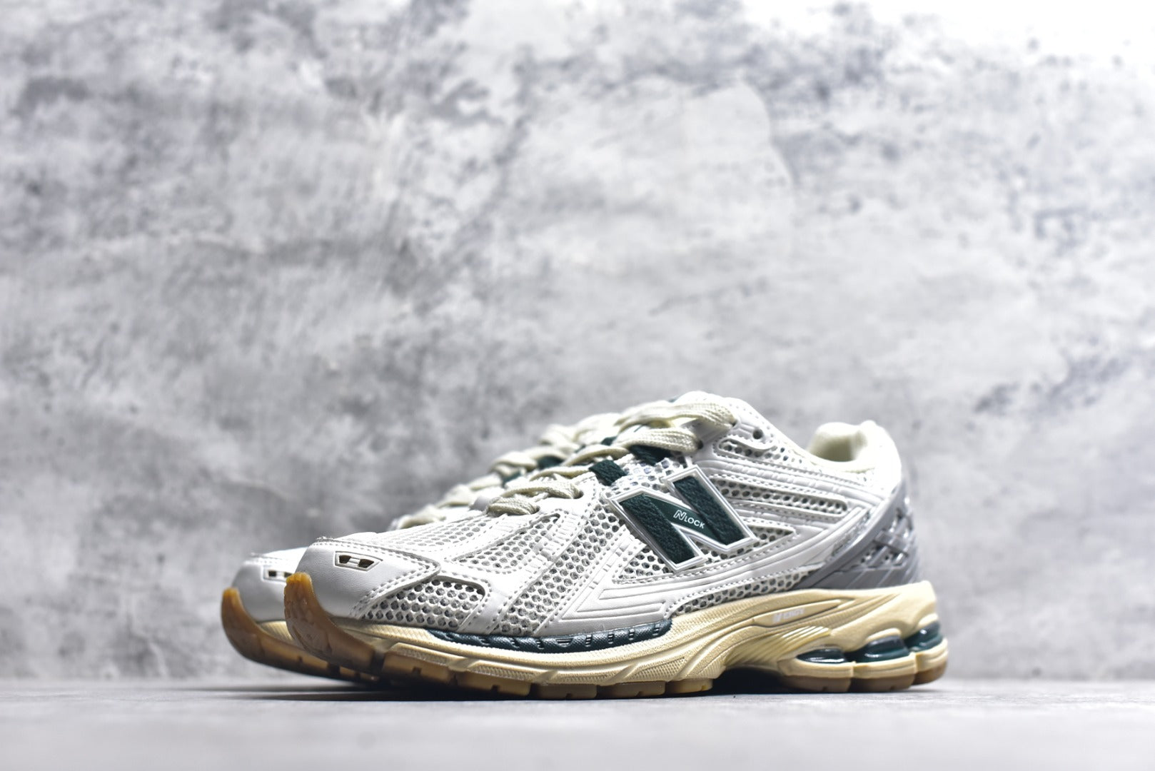 New Balance 1906 Retro Lifestyle Sneaker | W1906RQ