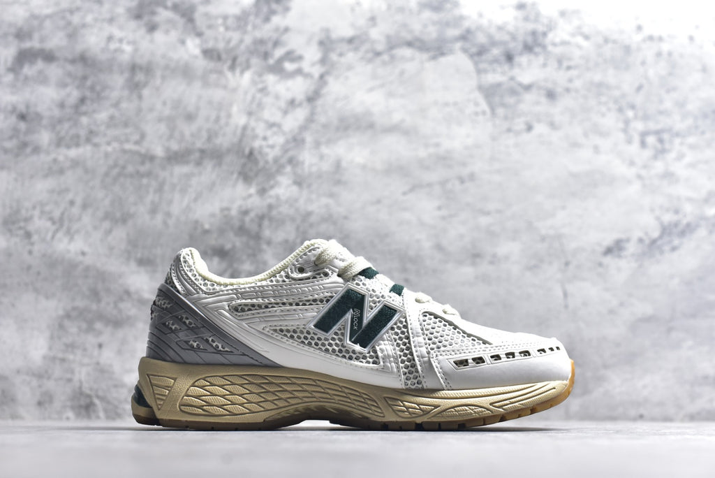 New Balance 1906 Retro Lifestyle Sneaker | W1906RQ