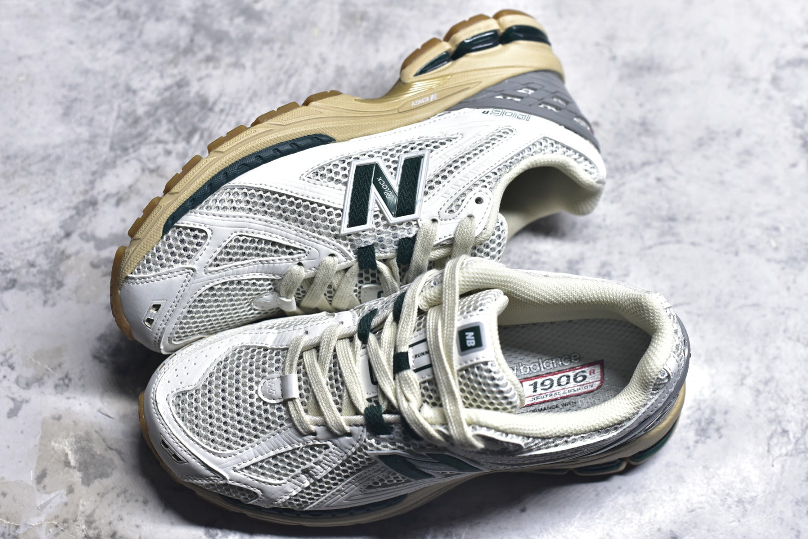 New Balance 1906 Retro Lifestyle Sneaker | W1906RQ