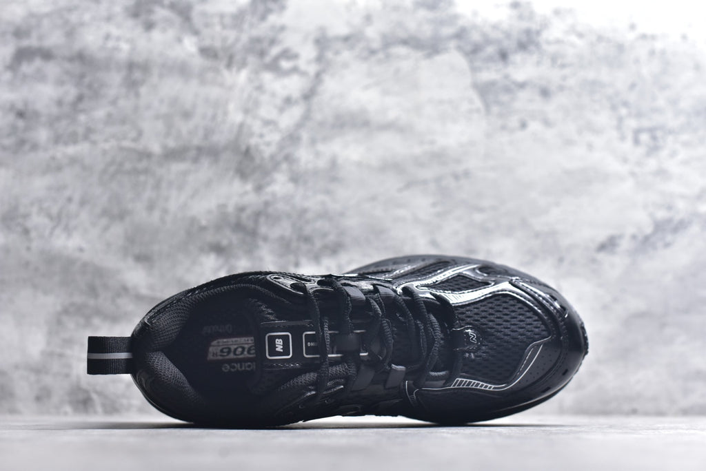 New Balance 1906 Retro Lifestyle Sneaker | U1906RCH