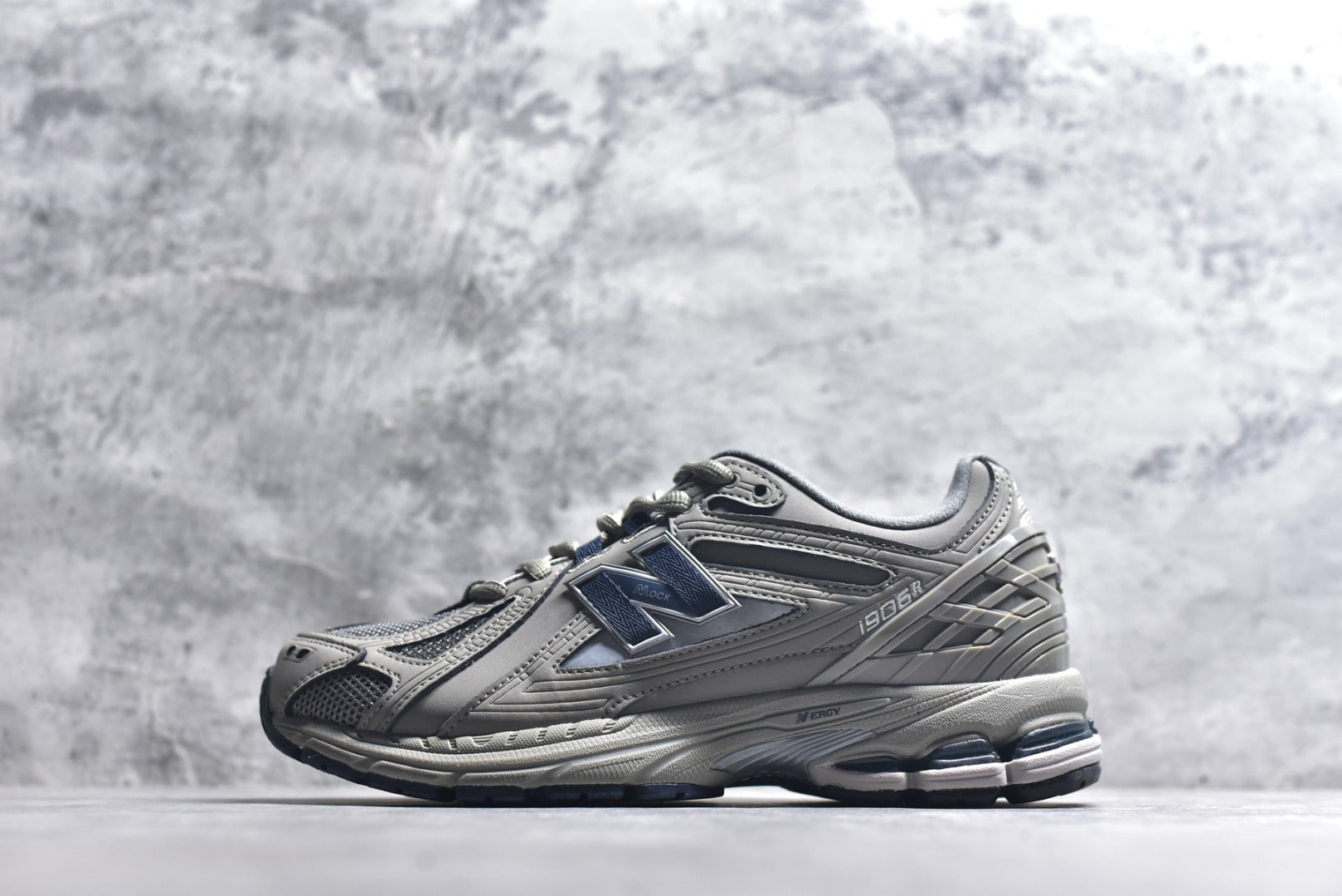 New Balance 1906 Retro Lifestyle Sneaker | M1906RB