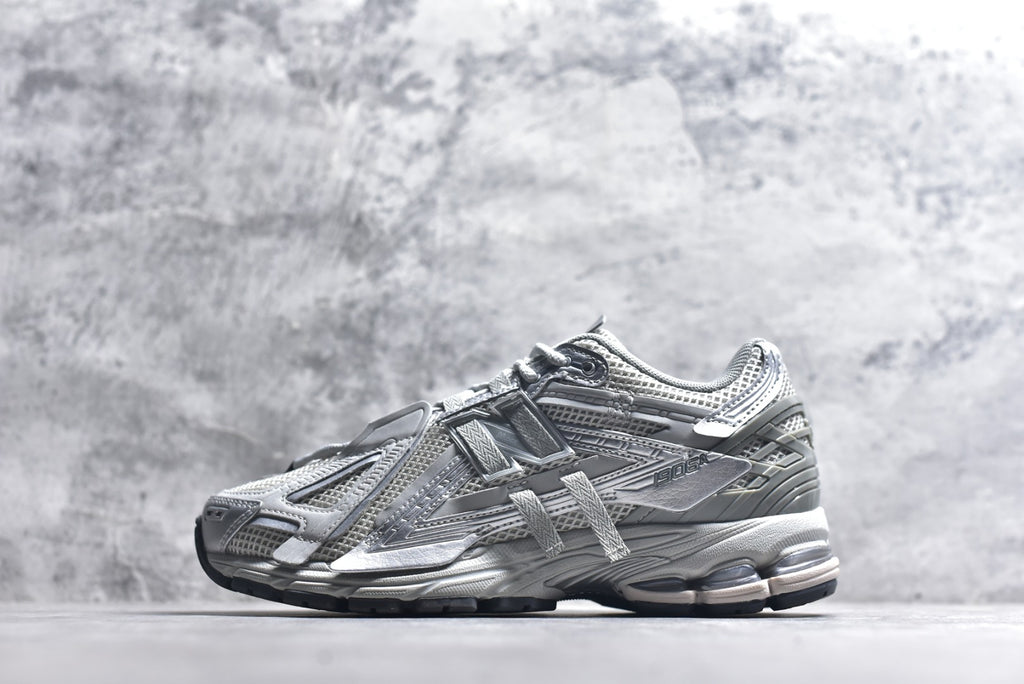 New Balance 1906 Retro Lifestyle Sneaker | M1906AG