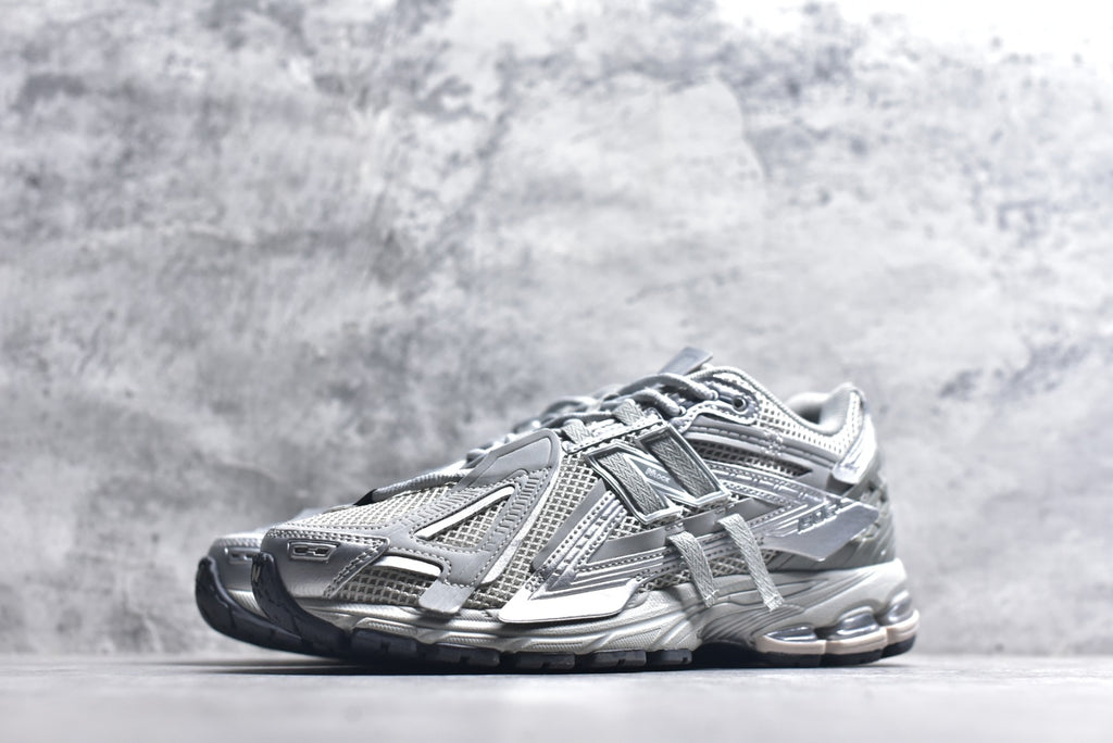 New Balance 1906 Retro Lifestyle Sneaker | M1906AG