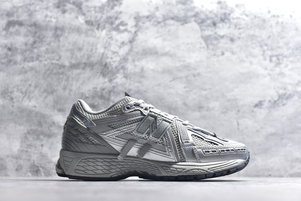 New Balance 1906 Retro Lifestyle Sneaker | M1906AG