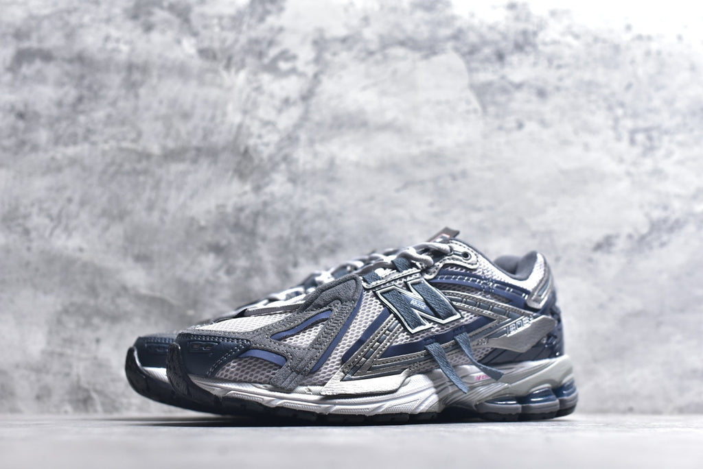 New Balance 1906 Retro Lifestyle Sneaker | U19064F6