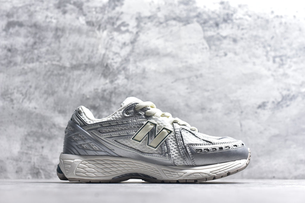 New Balance 1906 Retro Lifestyle Sneaker | M1906REE
