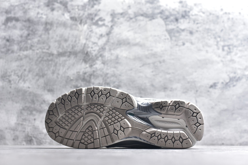 New Balance 1906 Retro Lifestyle Sneaker | M1906REE