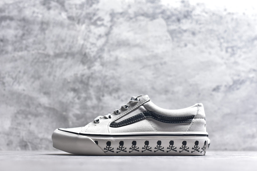 Vans Sk8-Low 'Skull' Limited Edition Low-Top Skate Sneaker | VN000CZU50K