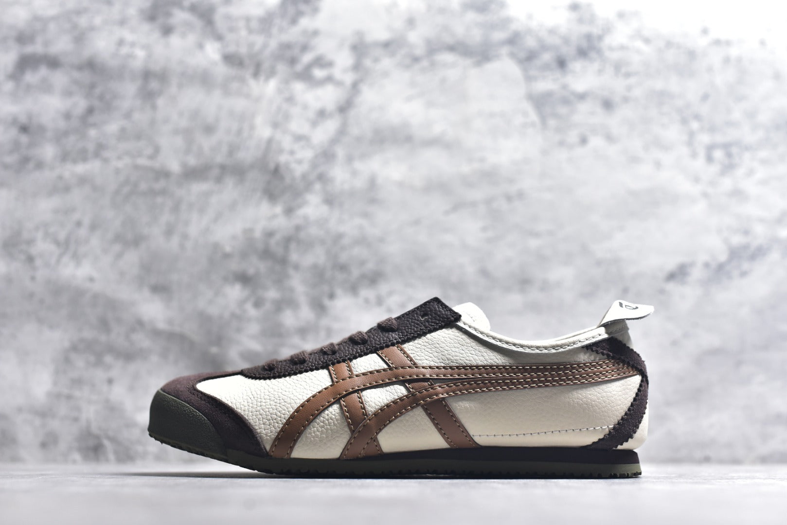 Onitsuka Tiger Mexico 66 Slip-On Canvas Lifestyle Sneaker | 1183B771-251