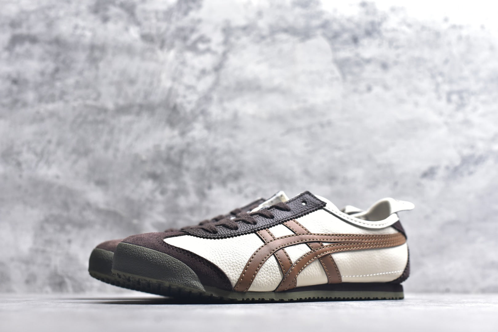 Onitsuka Tiger Mexico 66 Slip-On Canvas Lifestyle Sneaker | 1183B771-251