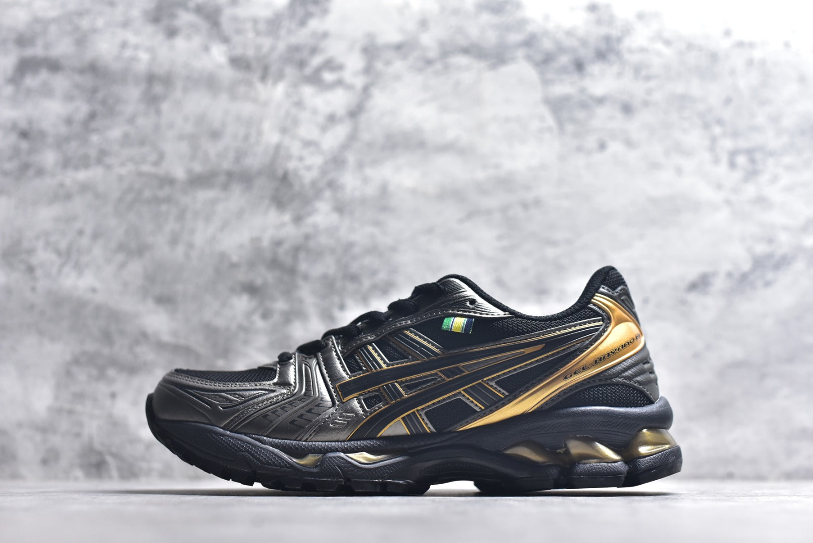 ASICS GEL-KAYANO 14 Retro Running Lifestyle Sneaker | 1203A860-001