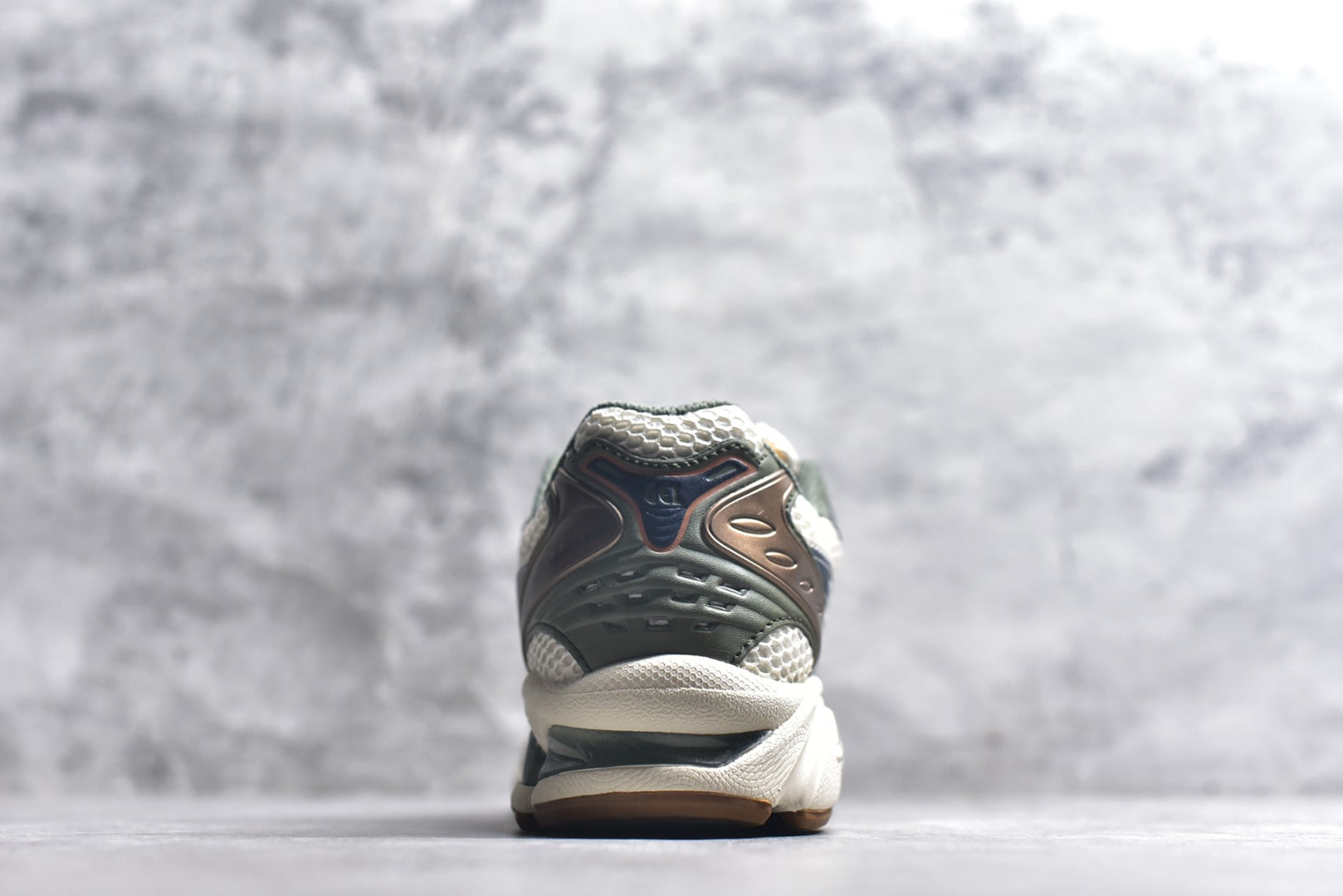 ASICS GEL-KAYANO 14 Retro Running Lifestyle Sneaker | 1201A019-250