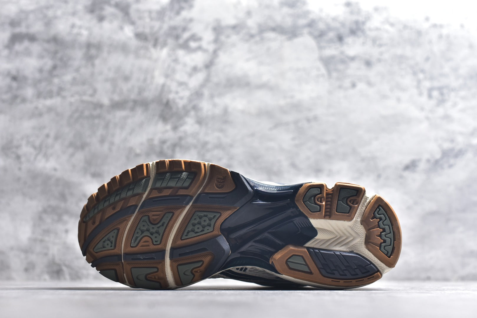 ASICS GEL-KAYANO 14 Retro Running Lifestyle Sneaker | 1201A019-250