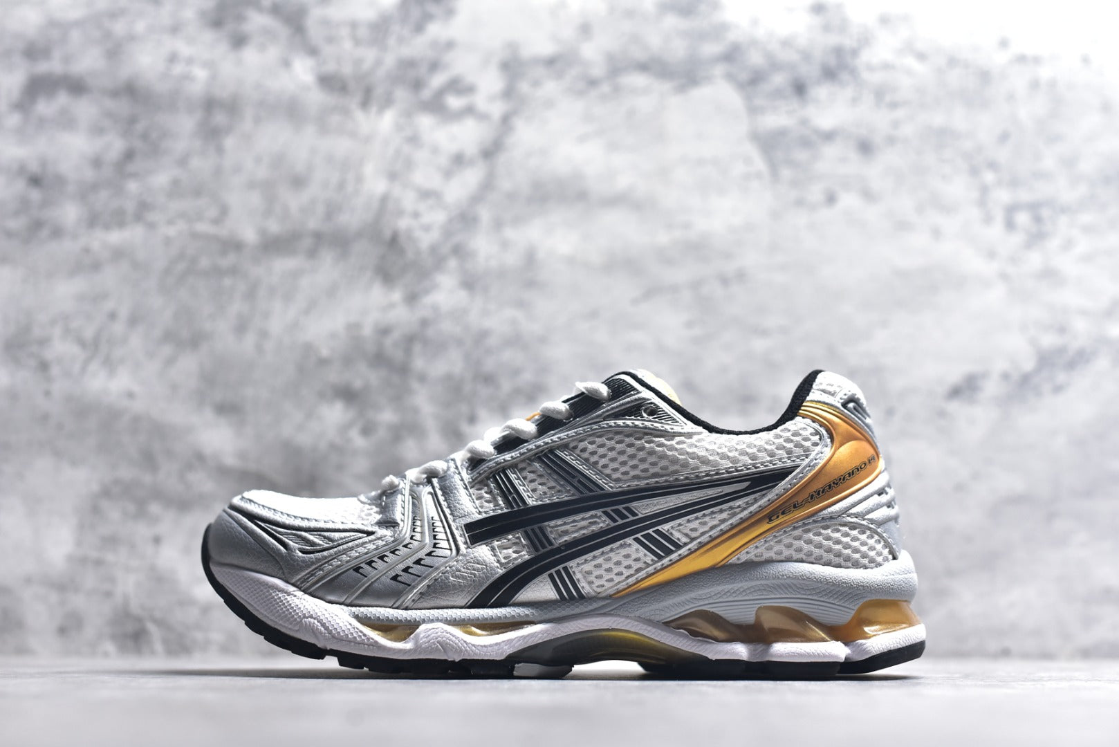 ASICS GEL-KAYANO 14 Retro Running Lifestyle Sneaker | 1201A019-102