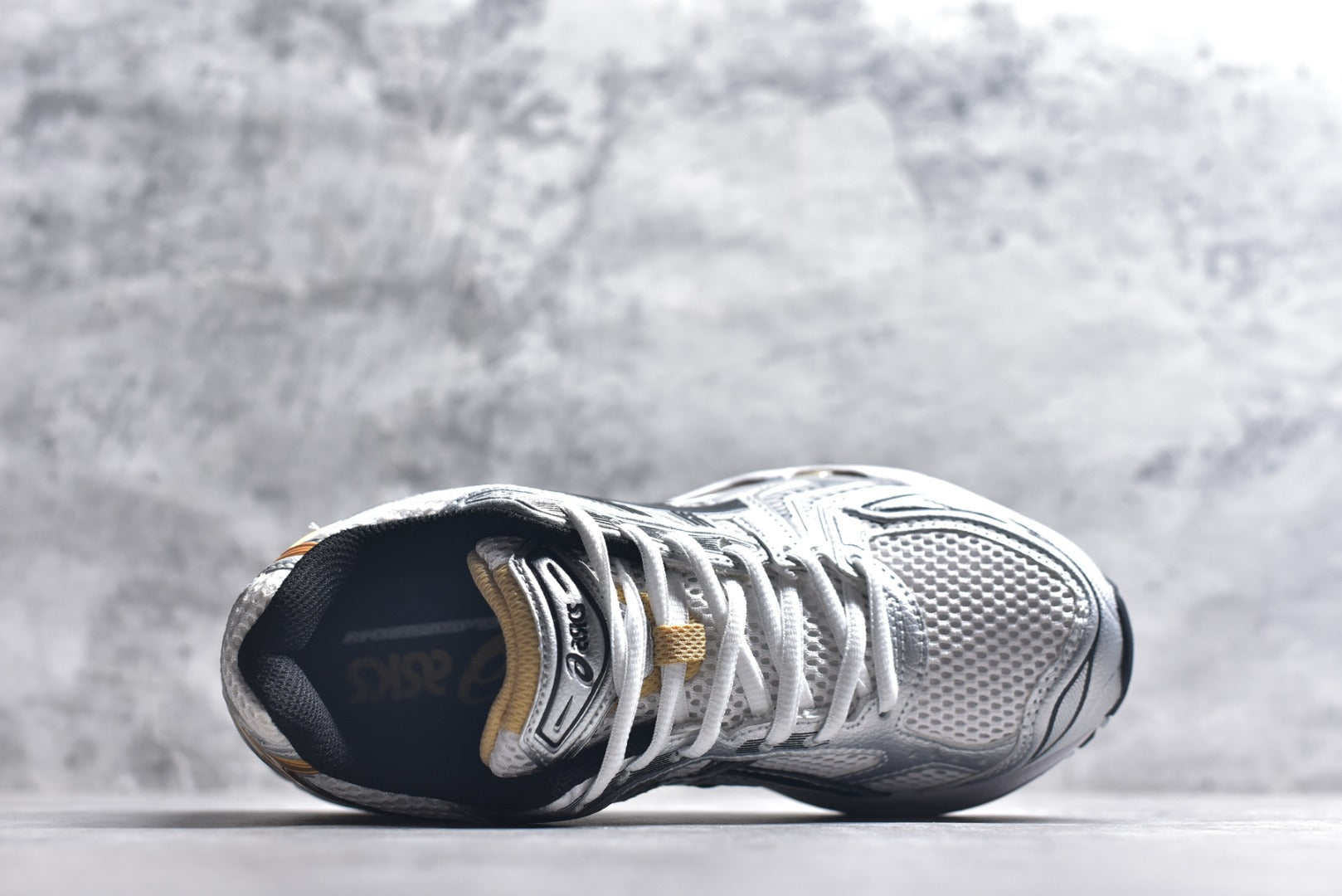 ASICS GEL-KAYANO 14 Retro Running Lifestyle Sneaker | 1201A019-102
