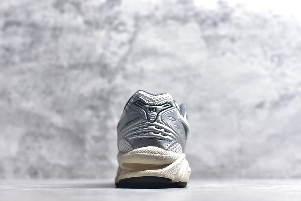 ASICS GEL-KAYANO 14 Retro Running Lifestyle Sneaker | 1201A457-101