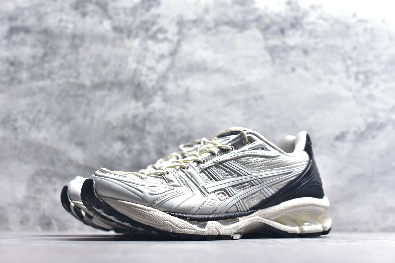 ASICS GEL-KAYANO 14 Retro Running Lifestyle Sneaker | 1201A922-100