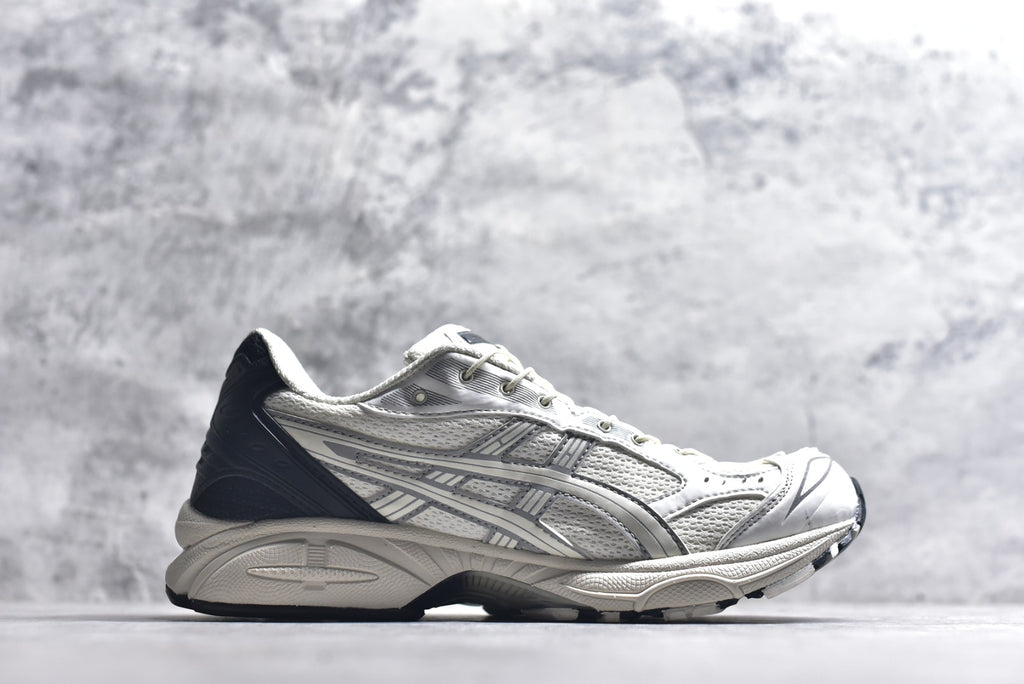 ASICS GEL-KAYANO 14 Retro Running Lifestyle Sneaker | 1201A922-100