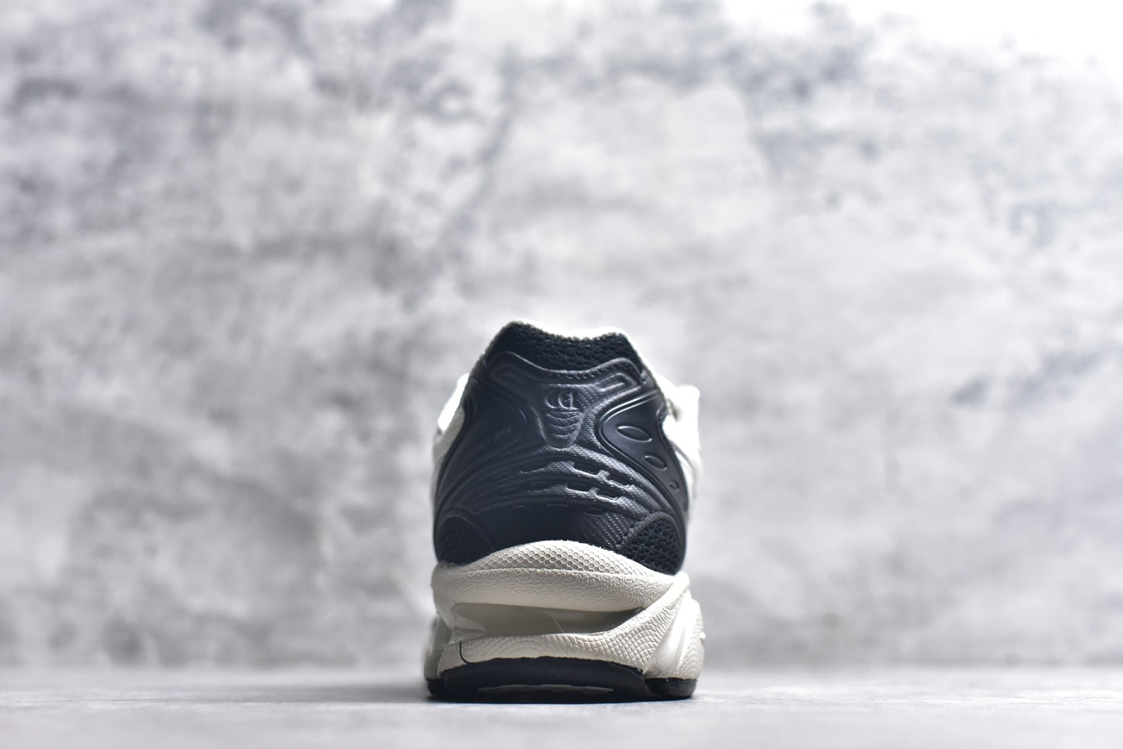 ASICS GEL-KAYANO 14 Retro Running Lifestyle Sneaker | 1201A922-100