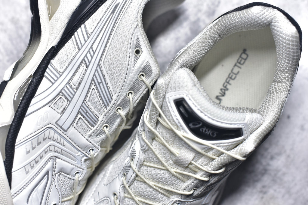 ASICS GEL-KAYANO 14 Retro Running Lifestyle Sneaker | 1201A922-100