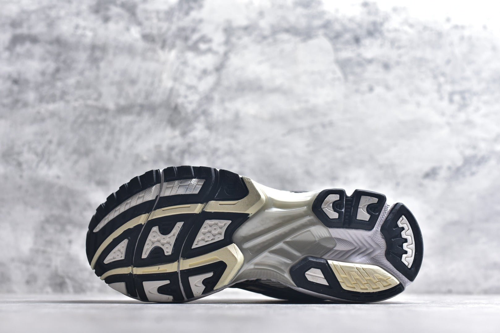 ASICS GEL-KAYANO 14 Retro Running Lifestyle Sneaker | 1201A019-108