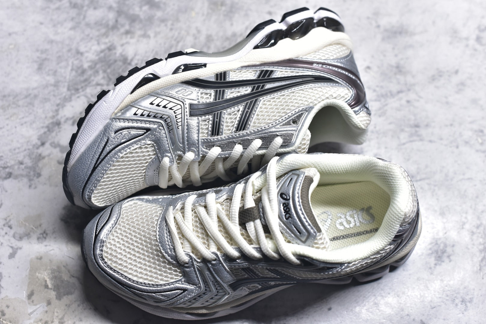 ASICS GEL-KAYANO 14 Retro Running Lifestyle Sneaker | 1201A019-108