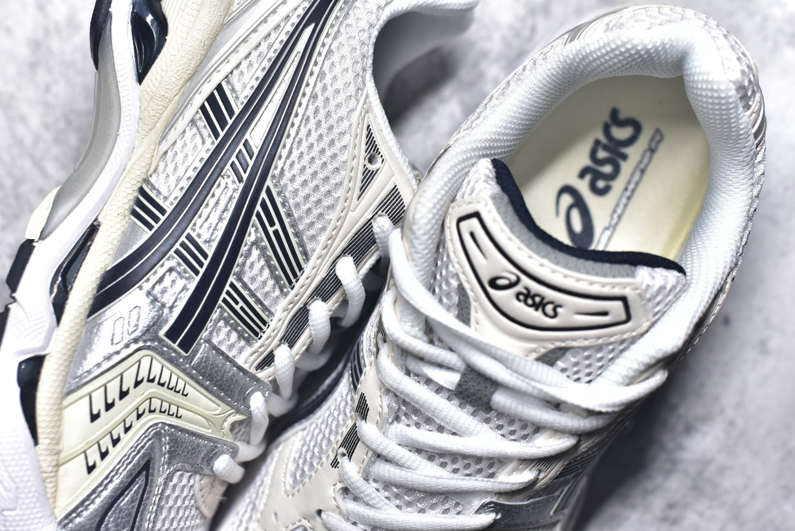 ASICS GEL-KAYANO 14 Retro Running Lifestyle Sneaker | 1202A056-109