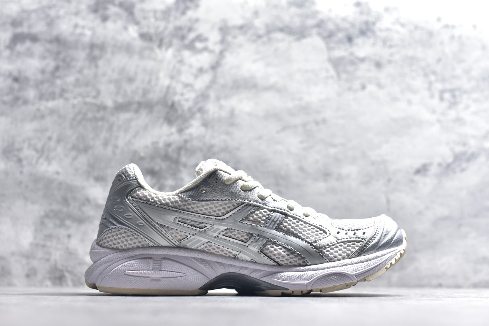 ASICS GEL-KAYANO 14 Retro Running Lifestyle Sneaker | 1201A457-100