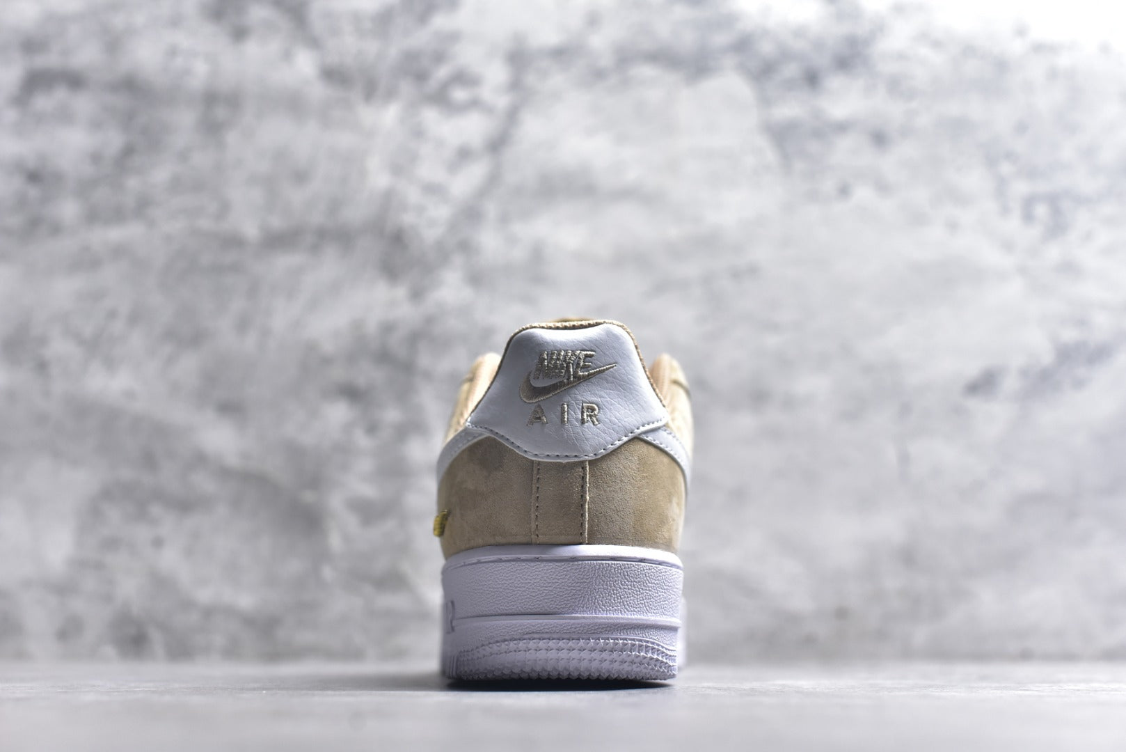 Nike Air Force 1 Low '07 Lifestyle Sneaker | IQ9964-200