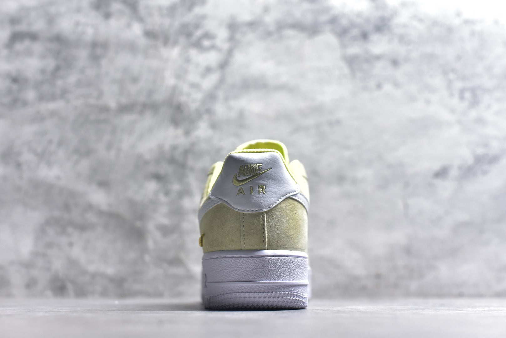 Nike Air Force 1 Low '07 – Olive/White (IQ9964-300)