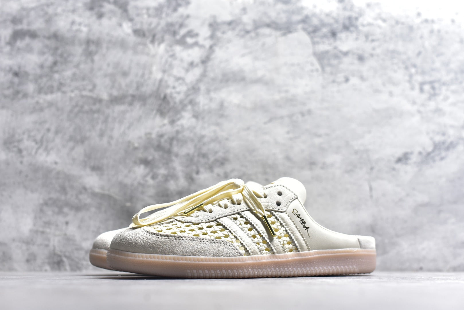 Adidas Originals Samba OG Mule KH7719 | Closed-Toe Slip-On
