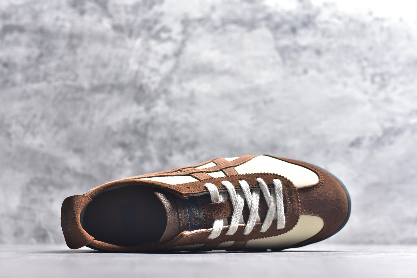 Onitsuka Tiger Mexico 66 VIN – White/Volcano (1183C076-102)