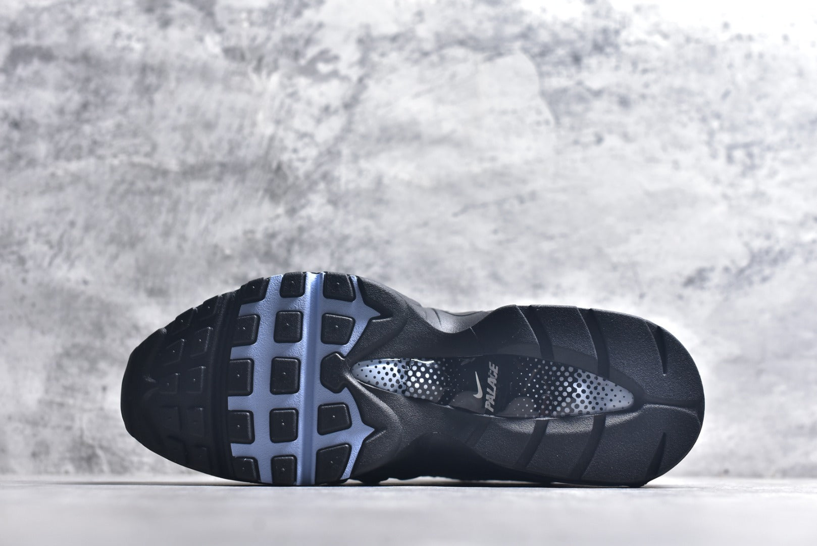 Palace x Nike Air Max 95 – Silver/Black (IQ7708-095)