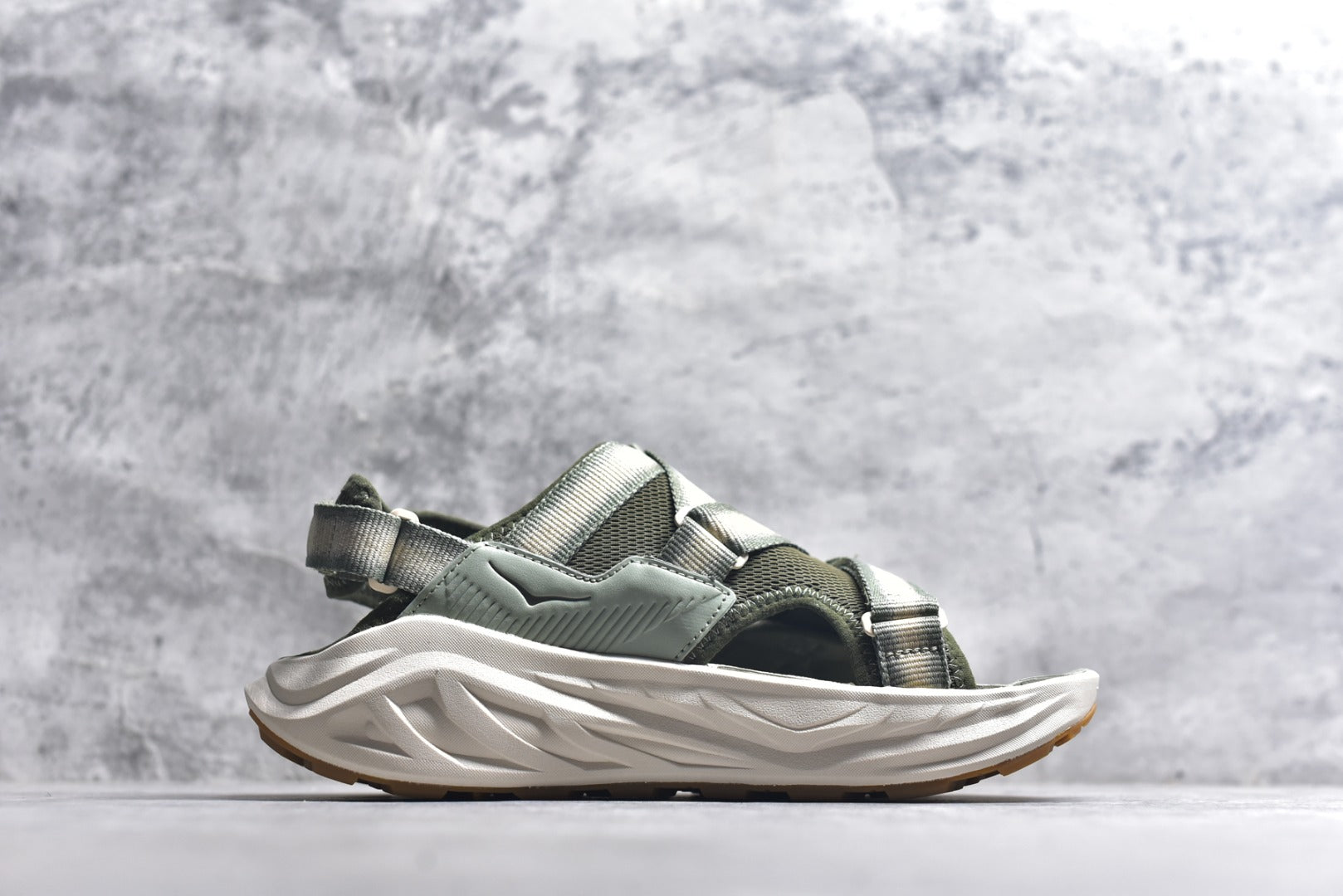 HOKA Ora Recovery Slide 3 – Sandstone/Milk (1162570-SMLK)