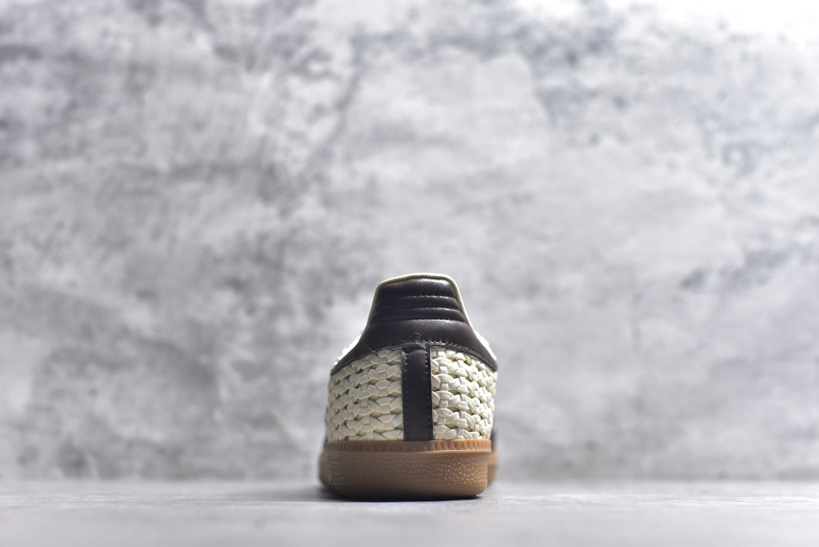 Adidas Originals Samba OG – Core Black/Cloud White/Gum (IH9373)