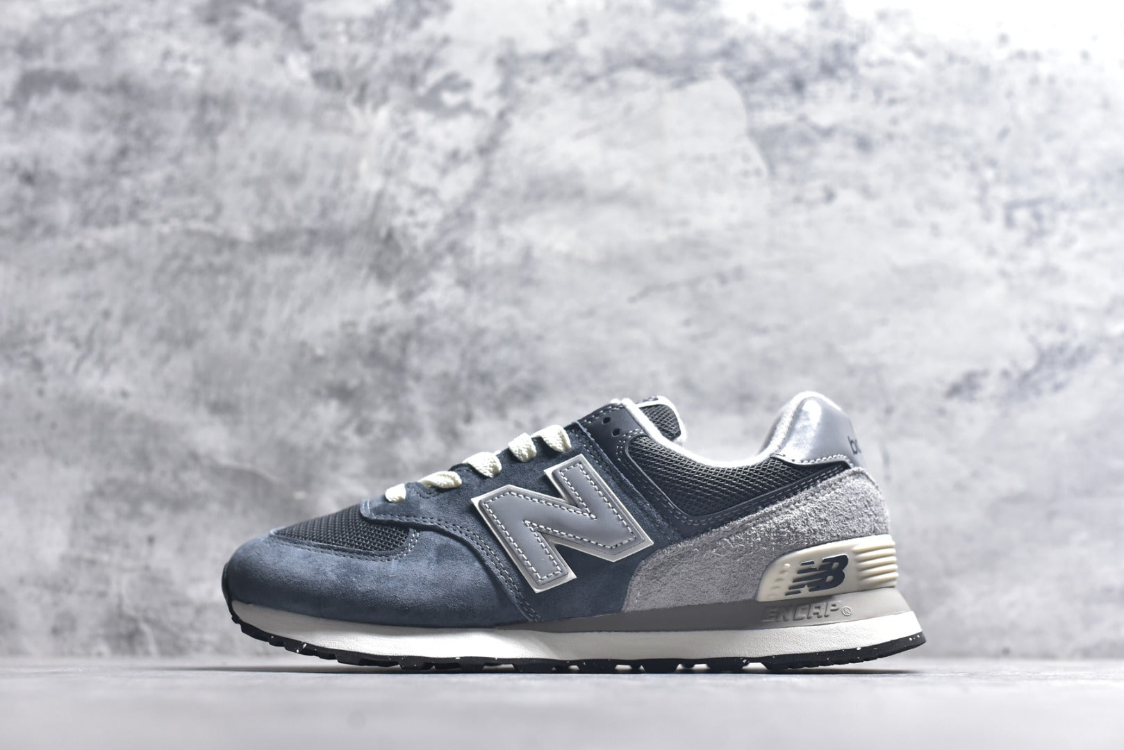 New Balance 574 – Grey/Multi (U574GM2)