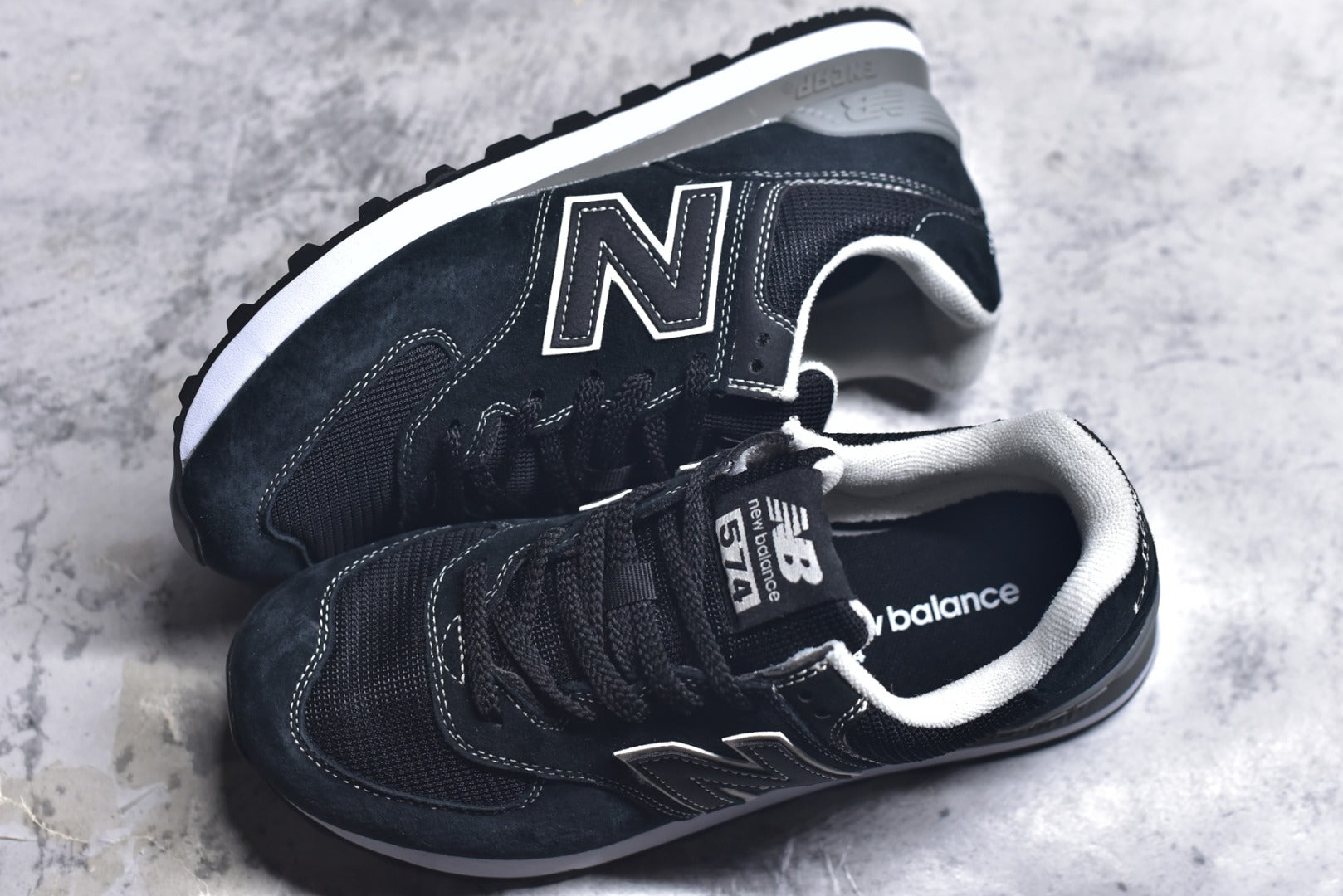 New Balance NB574 Low-Top Retro Casual Running Shoe U574NAB