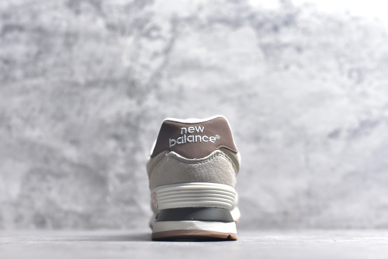 New Balance NB574 Low-Top Retro Casual Running Shoe ML574BCA