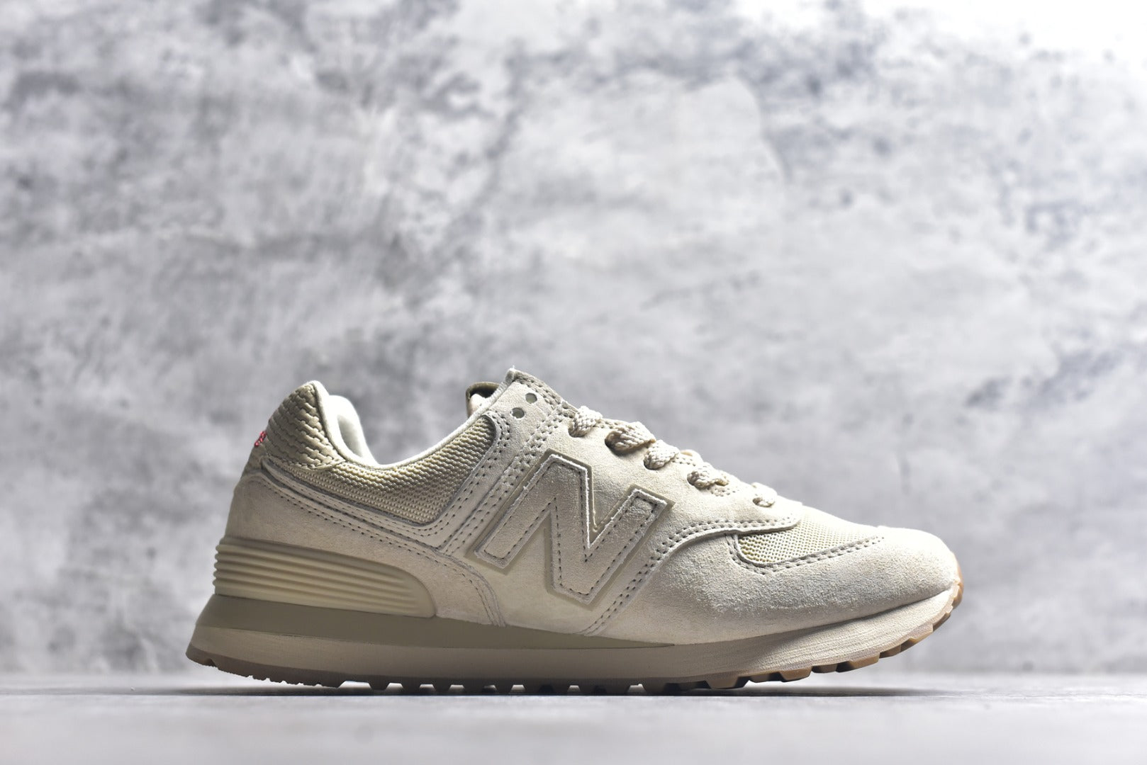 New Balance NB574 Low-Top Retro Casual Running Shoe U5742EB