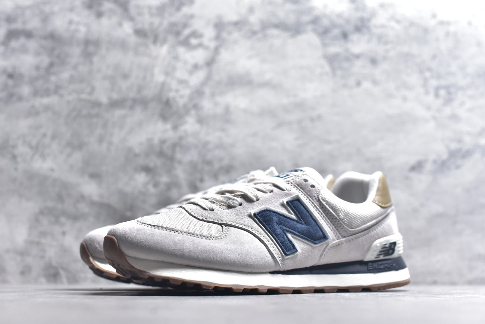 New Balance NB574 Low-Top Retro Casual Running Shoe ML574LGI