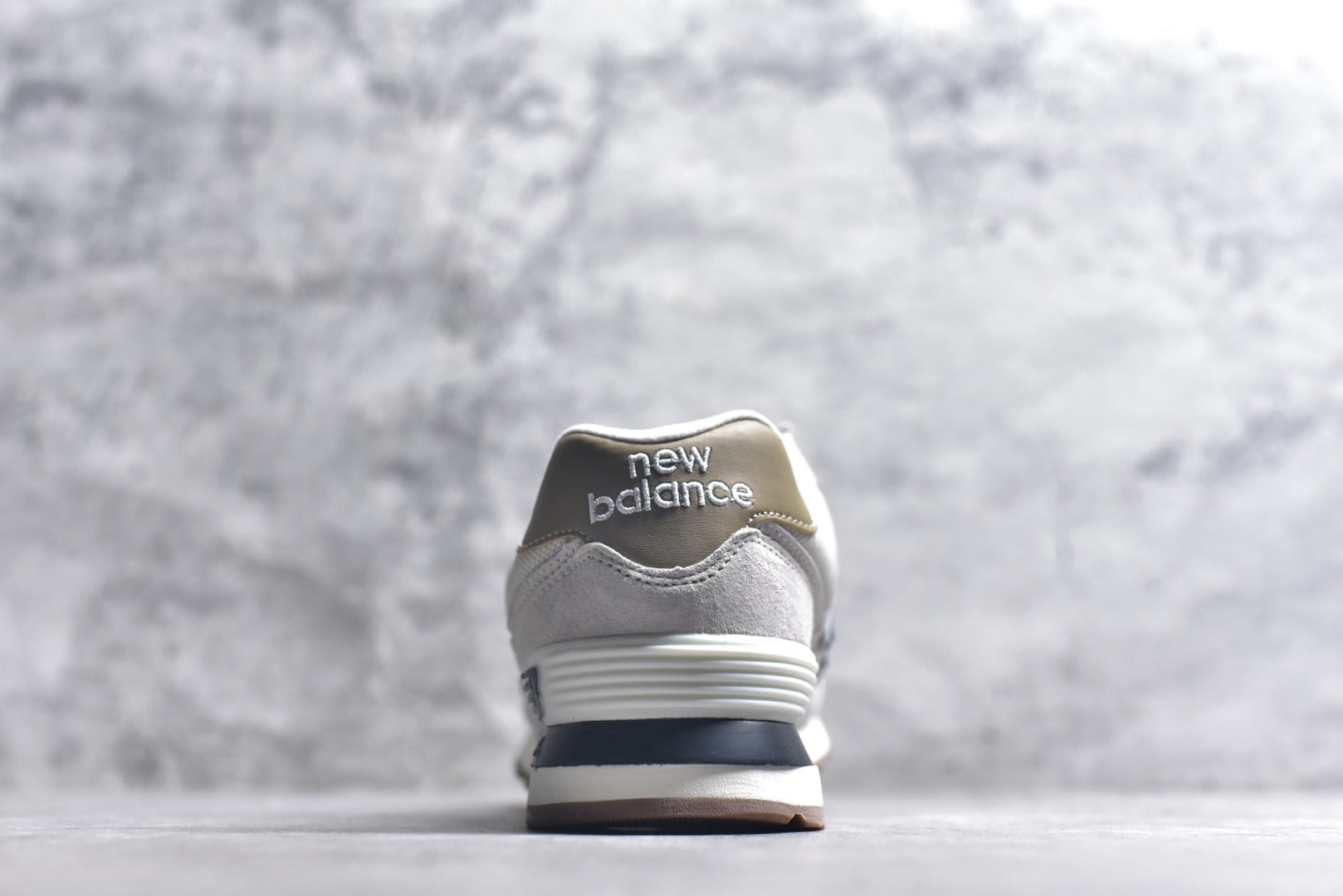 New Balance NB574 Low-Top Retro Casual Running Shoe ML574LGI