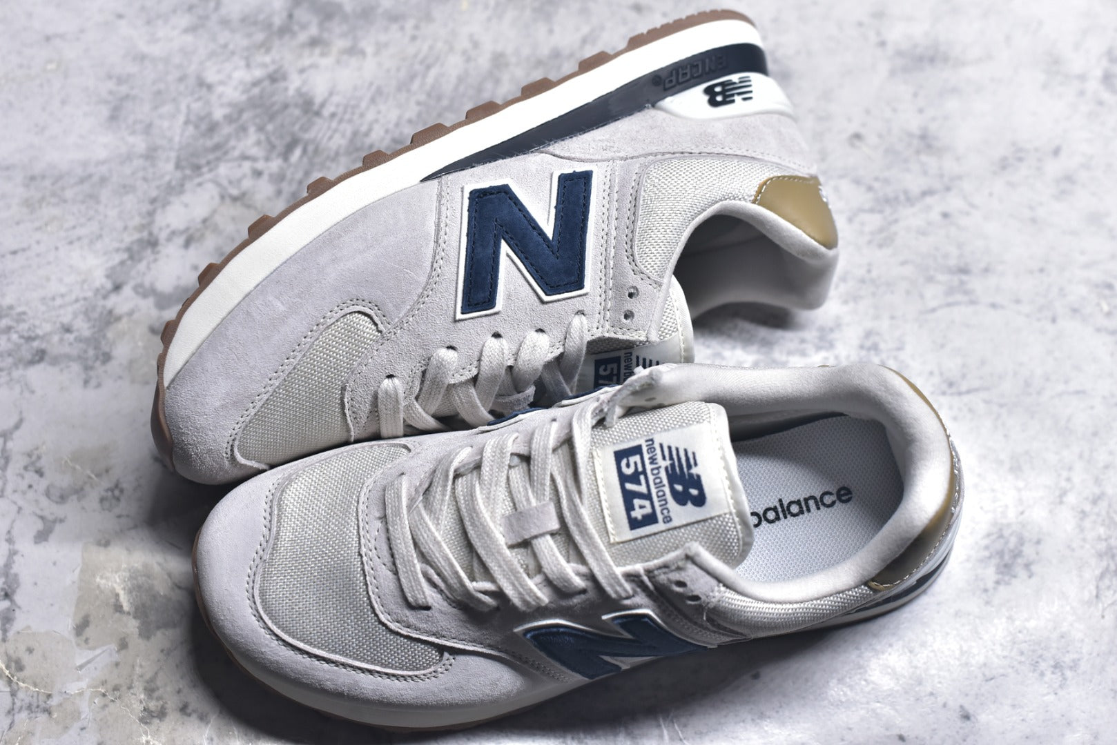 New Balance NB574 Low-Top Retro Casual Running Shoe ML574LGI